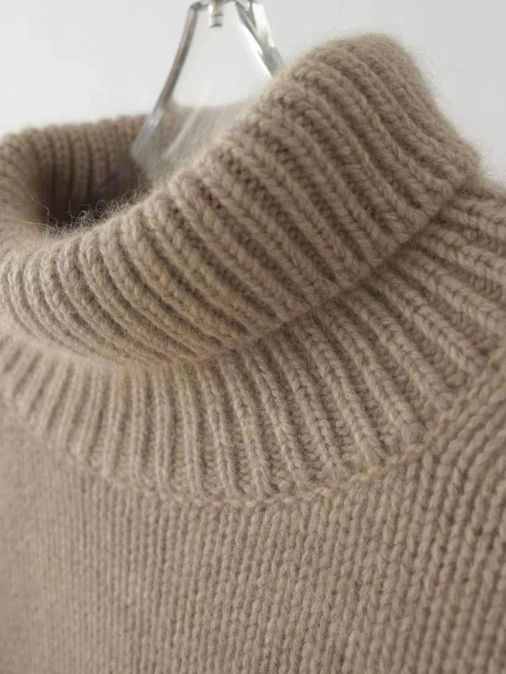 LENA - TURTLENECK SWEATER